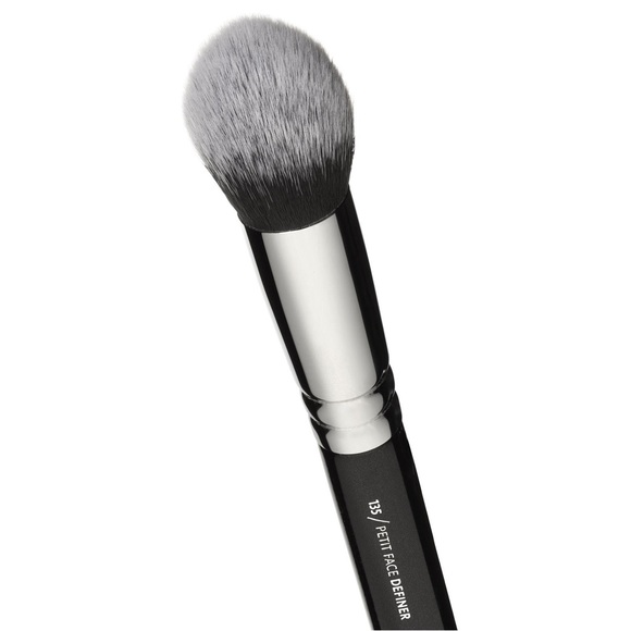 Zoeva 135 Petit Face Definer Brush - Picture 7 of 7